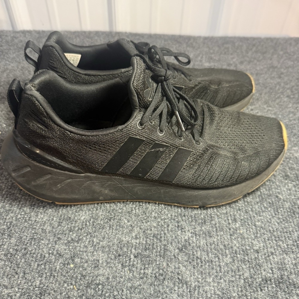 Adidas Originals Swift Run 22 Black Gum Sole Sneakers Men's Size‎ 10 Running